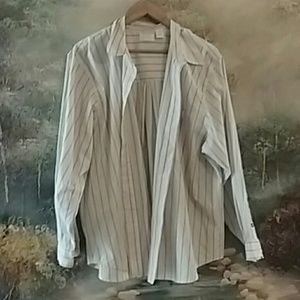 Liz Claiborne Tops - Elizabeth size 18 Liz Claiborne Tops - Elizabeth size 18